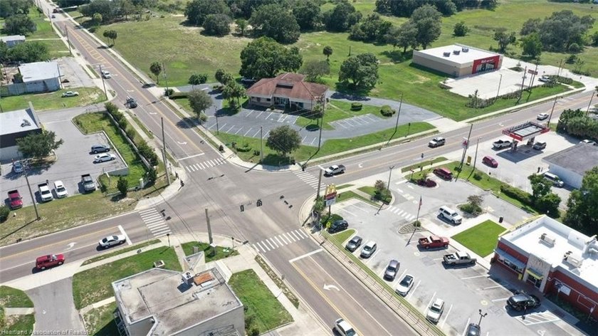 Hard Corner 1.4+-Acres with 3886+-SF Bank Bld @ N. Scenic Hwy/17 - photo 4