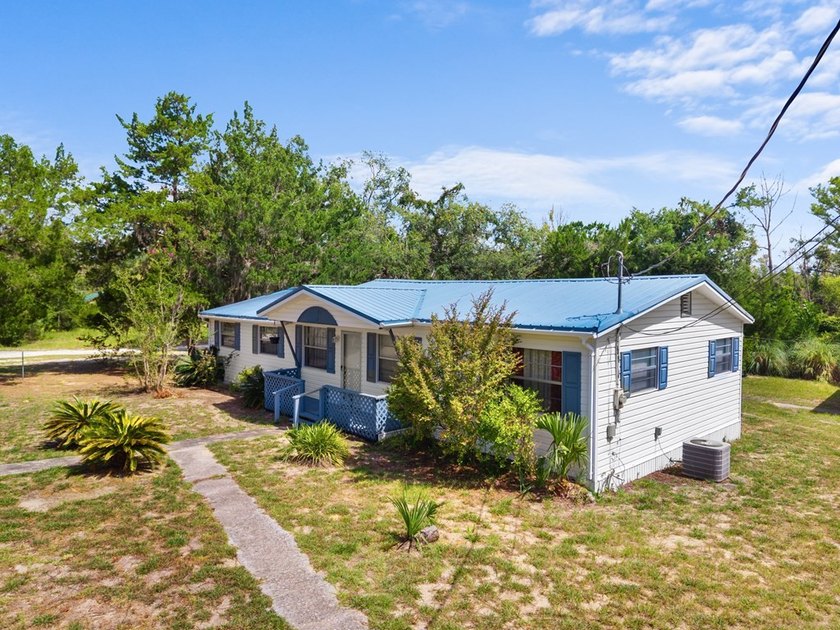 Charming Home with Commercial Zoning in the Heart of Jena! - photo 5