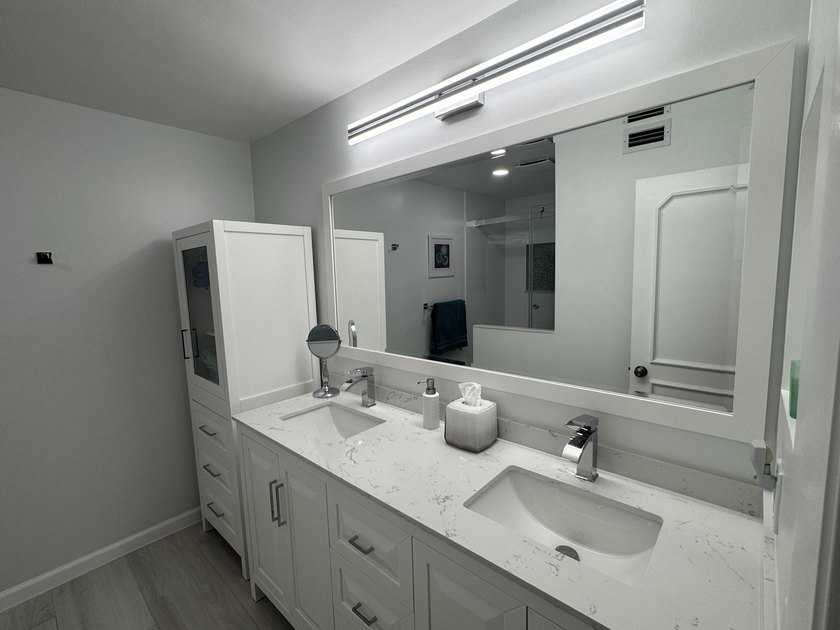Tranquil 3-bedroom, 2.5-bath townhouse in the quiet Brook Haven - photo 16