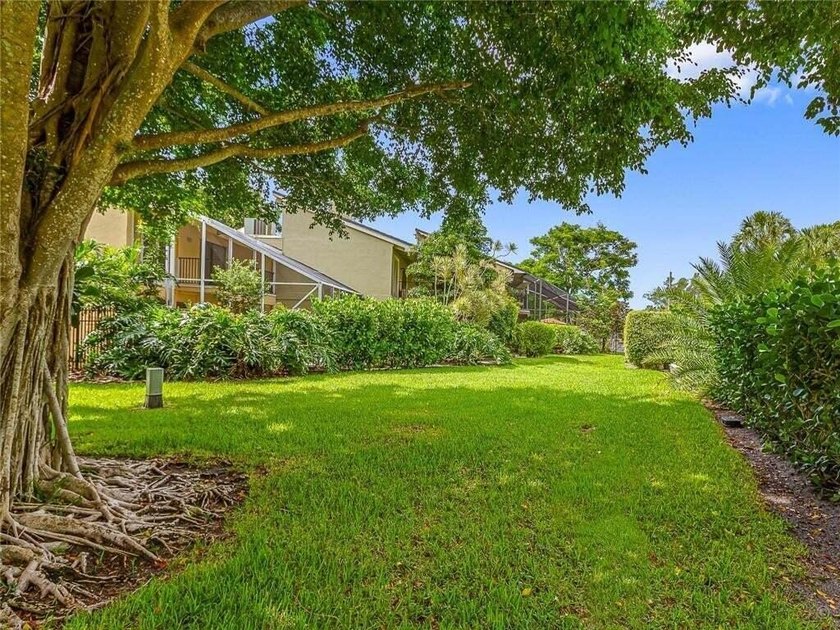 Tranquil 3-bedroom, 2.5-bath townhouse in the quiet Brook Haven - photo 20