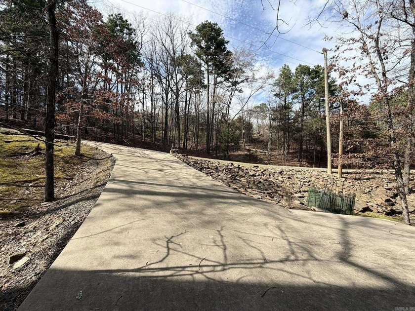 Lake-view home with so much to offer. This 3-bedroom, 2 bath - photo 22