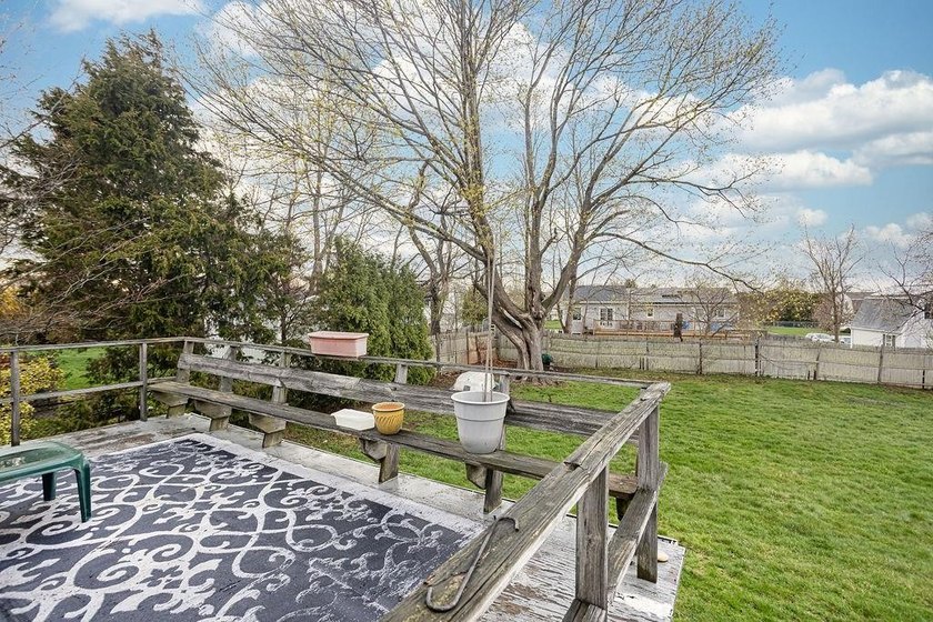 A well-proportioned home offering a flexible layout and room to - photo 26