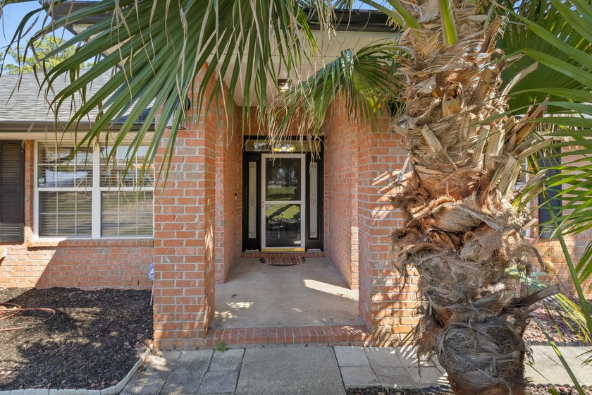 Updated pool home located in a quiet cul-de-sac in Gulf Breeze - photo 2