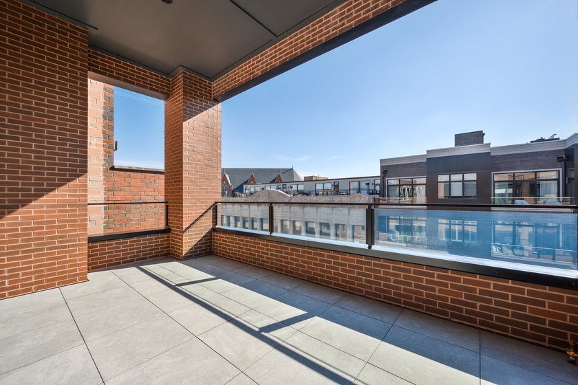 Welcome to AFINITY, a boutique 15-unit elevator building in the - photo 10