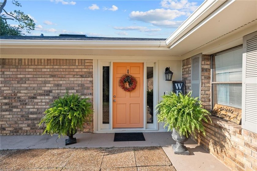 Discover the coastal lifestyle you've been dreaming of with this - photo 4