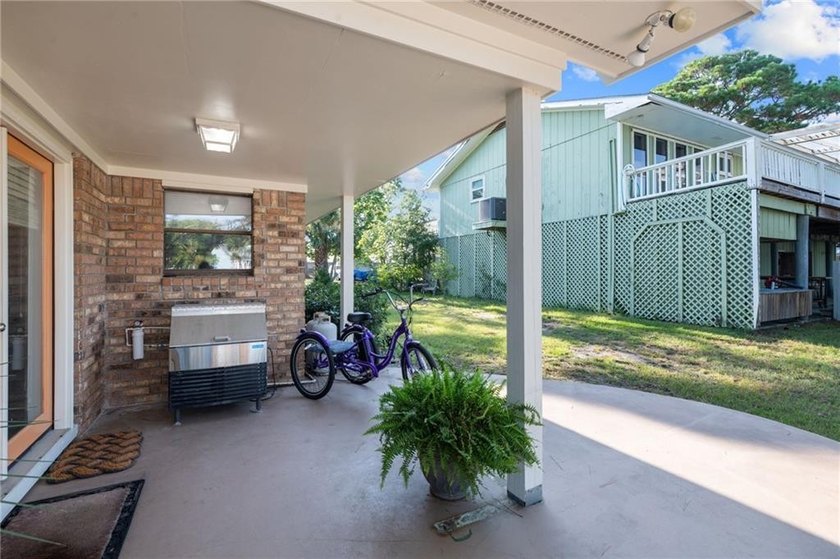 Discover the coastal lifestyle you've been dreaming of with this - photo 8