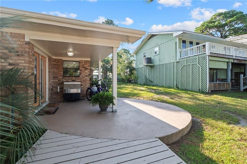 Discover the coastal lifestyle you've been dreaming of with this - photo 9