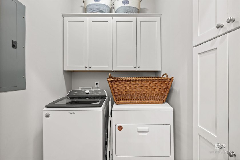 Better than new and impeccably maintained, this - photo 44