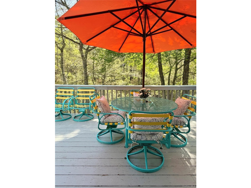 Bring all offers!! Welcome to this beautifully updated residence - photo 9