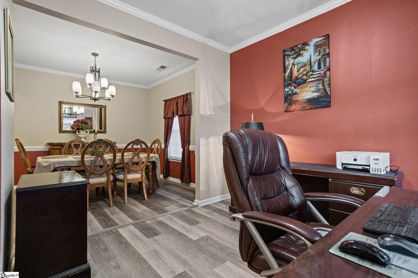 Call the official listing agent, Lisa Alexander, to arrange a - photo 7