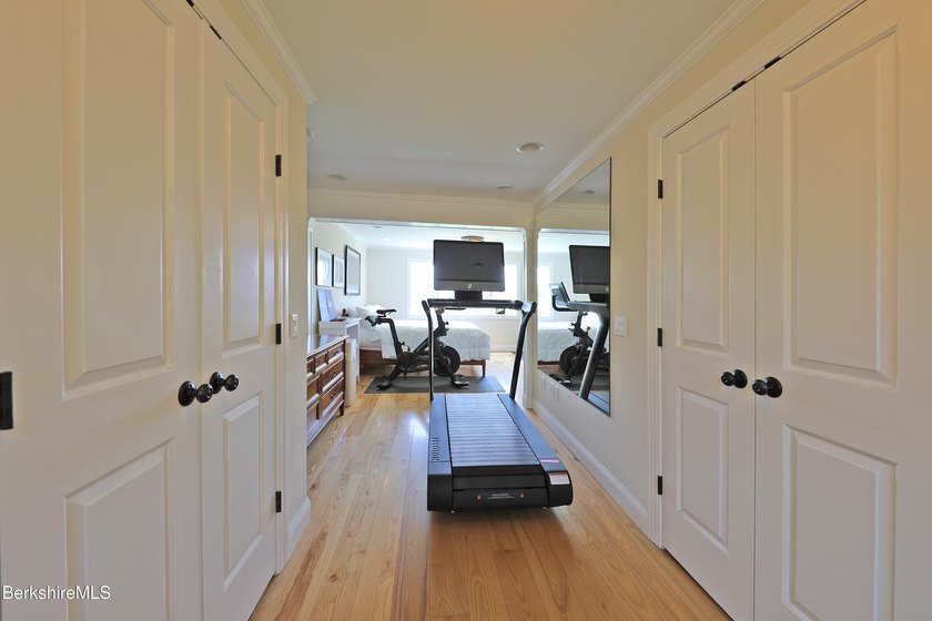 PERFECT IN LENOX!! This impeccably renovated Mid-Century Modern - photo 34