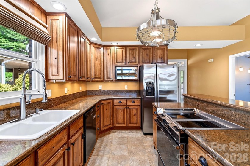 Tucked into the coveted Marion Lake Club community, this - photo 16