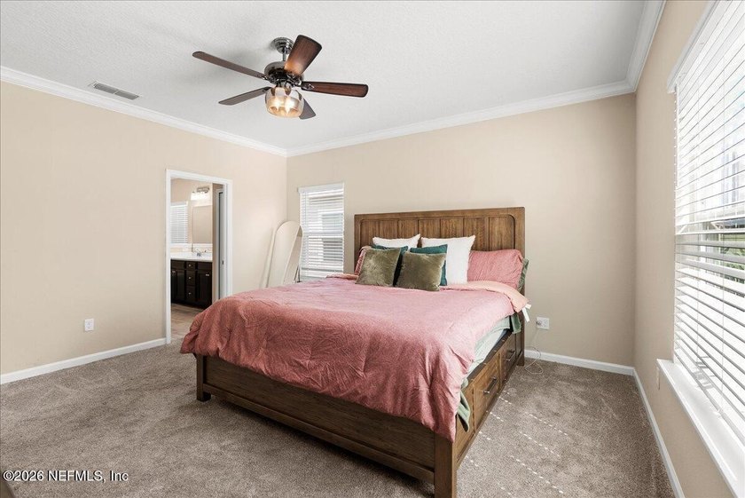 Welcome home to this well-maintained and immaculate 4-bedroom, 3 - photo 28