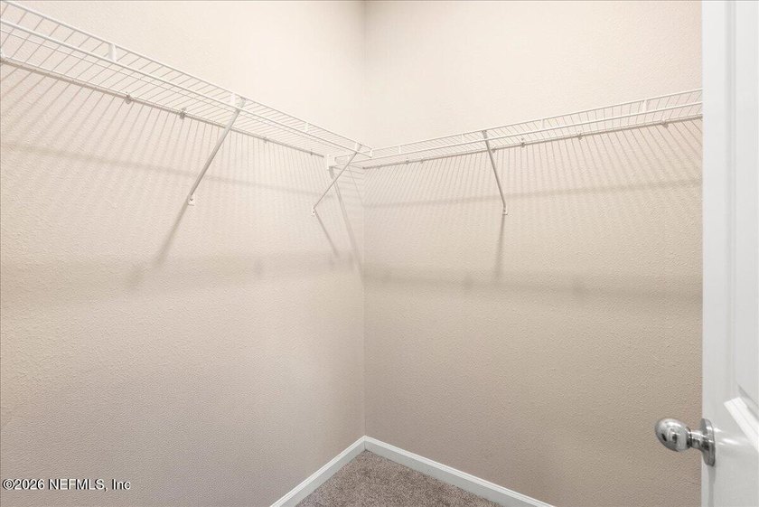 Welcome home to this well-maintained and immaculate 4-bedroom, 3 - photo 32