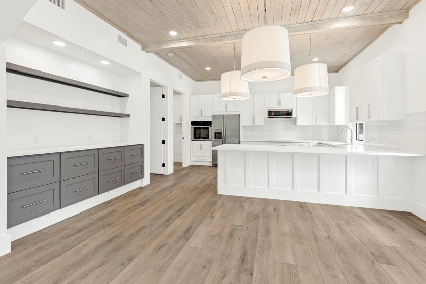 Discover a brand-new contemporary home in the desirable Eden's - photo 6