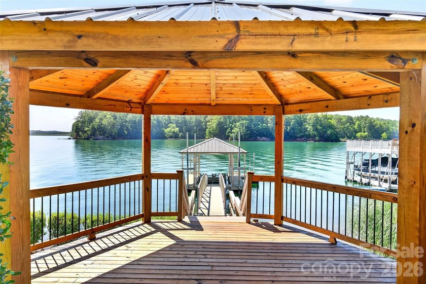 Tucked into the coveted Marion Lake Club community, this - photo 37