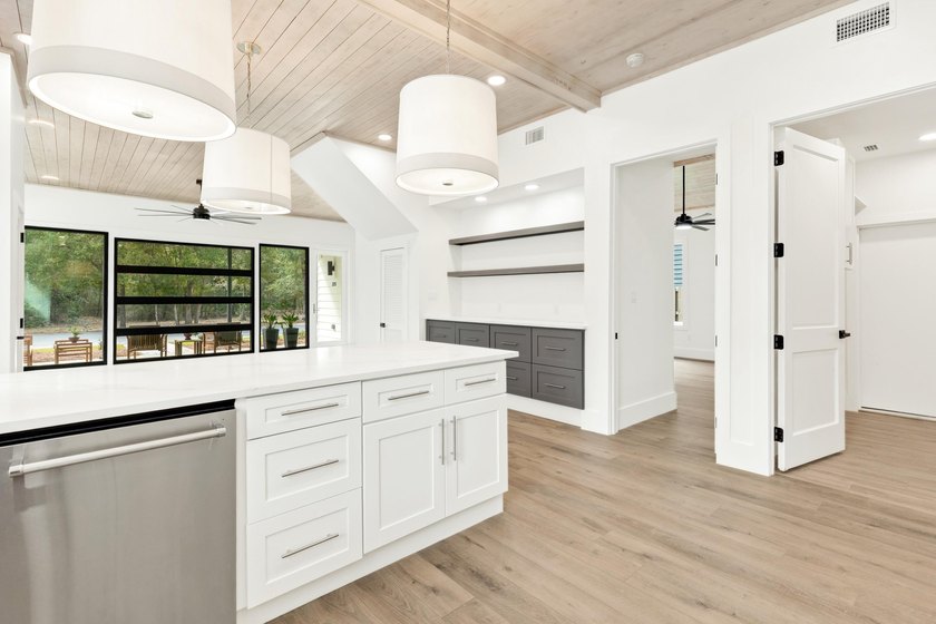 Discover a brand-new contemporary home in the desirable Eden's - photo 8