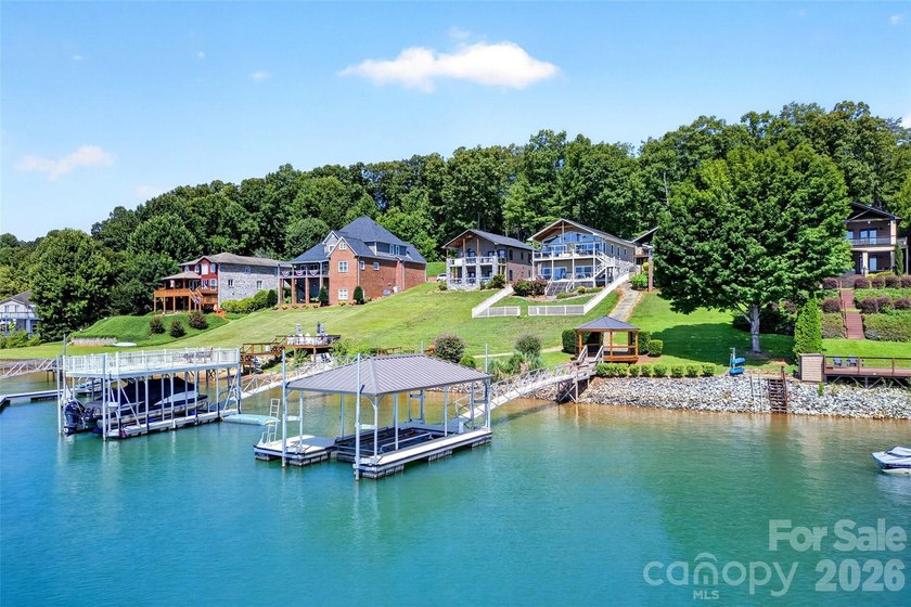 Tucked into the coveted Marion Lake Club community, this - photo 41