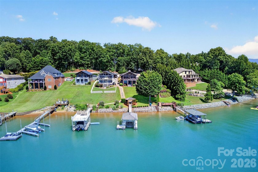 Tucked into the coveted Marion Lake Club community, this - photo 42