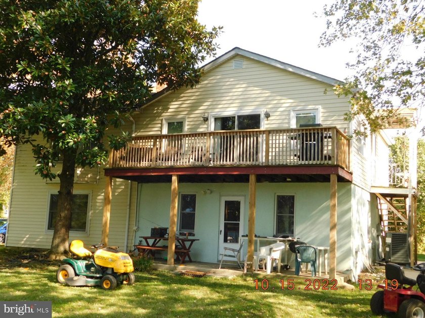 Waterfront with passive income opportunities! Two story home - photo 18