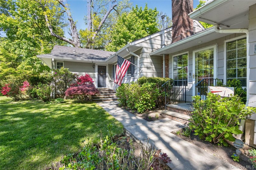 Welcome to 247 Buckram Road, a ranch nestled on 1/3 acre in - photo 4