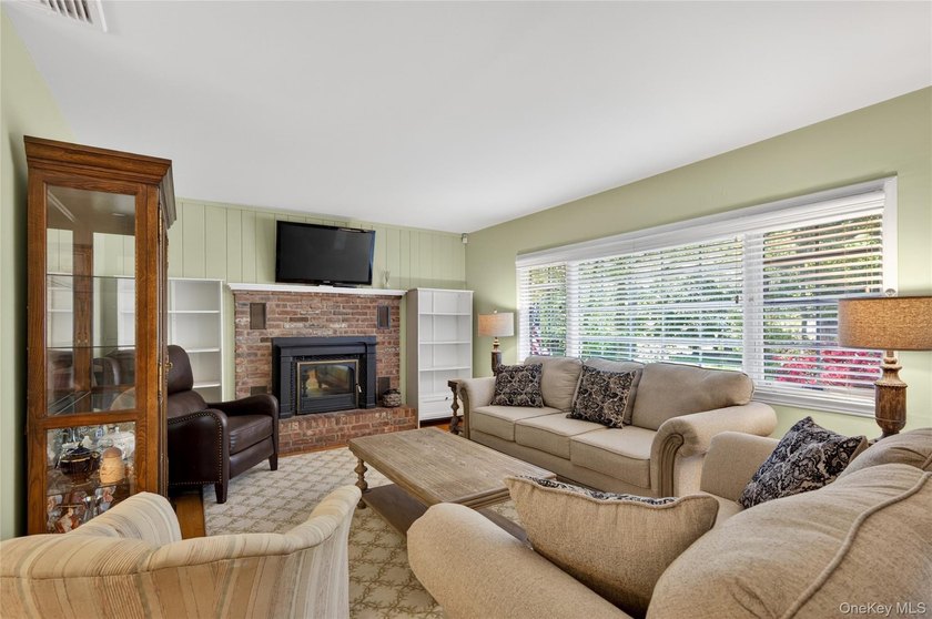 Welcome to 247 Buckram Road, a ranch nestled on 1/3 acre in - photo 6