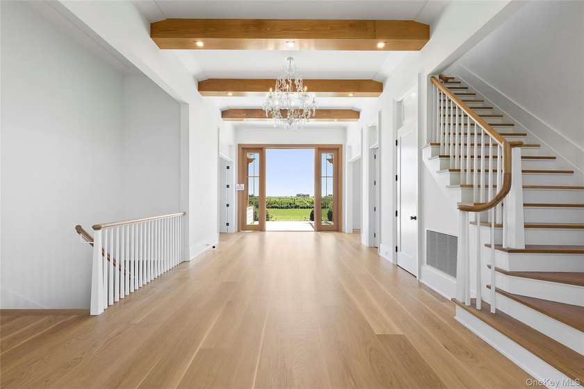 Newly constructed architectural showpiece in the heart of - photo 26