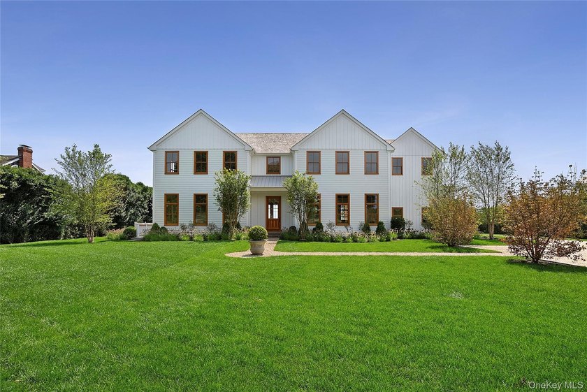 Newly constructed architectural showpiece in the heart of - photo 42