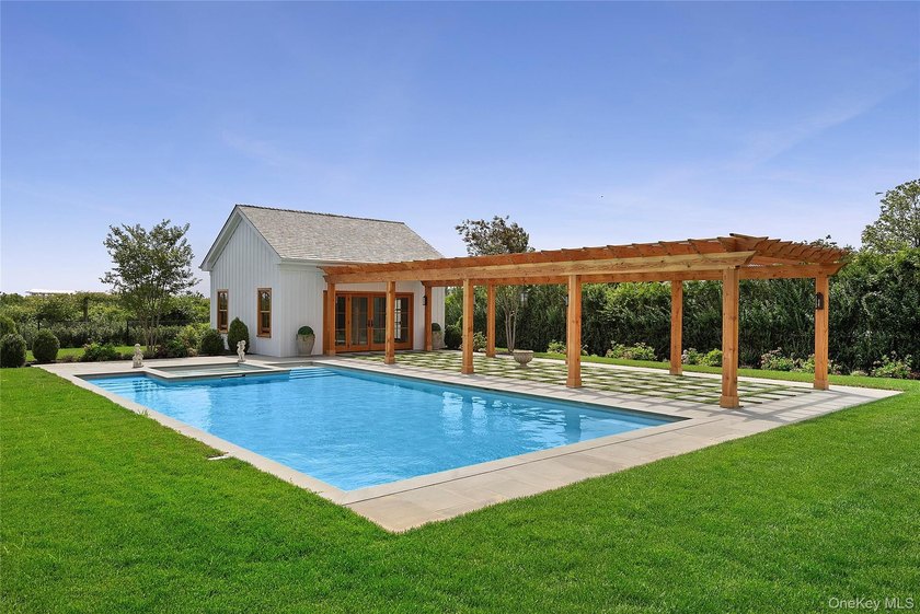 Newly constructed architectural showpiece in the heart of - photo 44