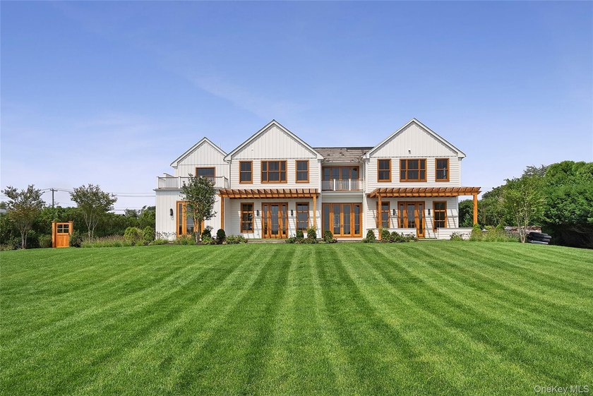 Newly constructed architectural showpiece in the heart of - photo 45