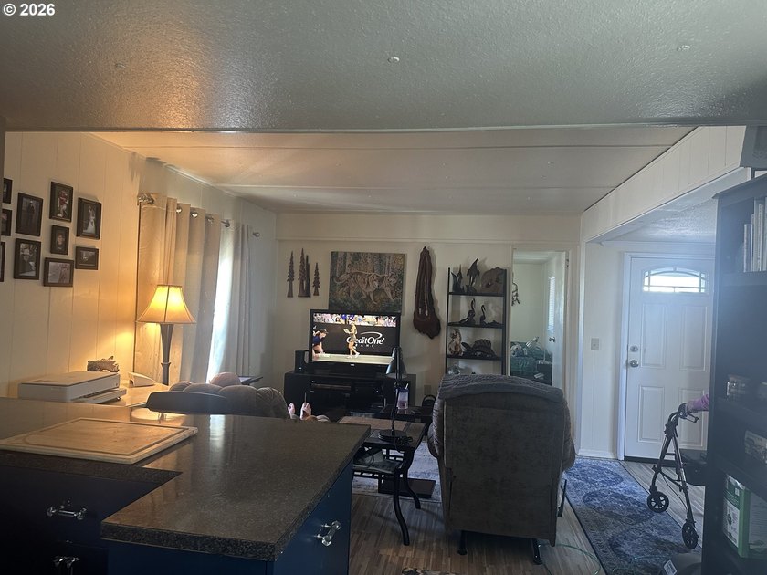 This home nestled in a 55+ park in the Harbor Hills is perfect - photo 8