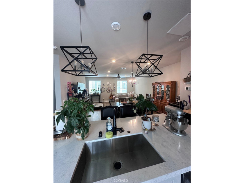 Beautiful newer construction, just 2 years old, featuring all - photo 7