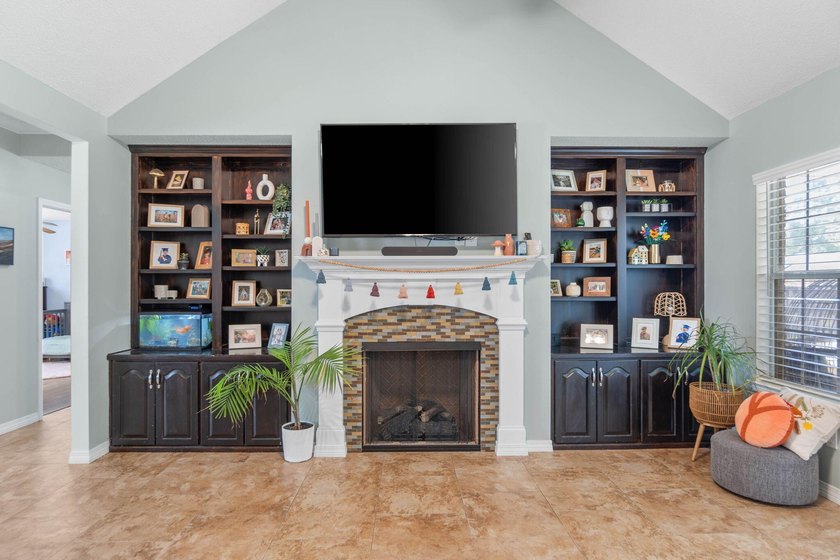 Welcome to Rocky Bayou Estates! This 3-bedroom, 2.5-bathroom - photo 12