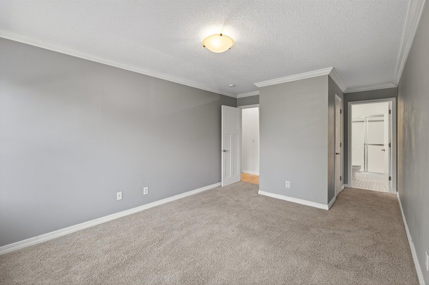 Just blocks from Lake of the Isles, Uptown, and Downtown - photo 15