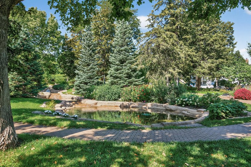 Just blocks from Lake of the Isles, Uptown, and Downtown - photo 25