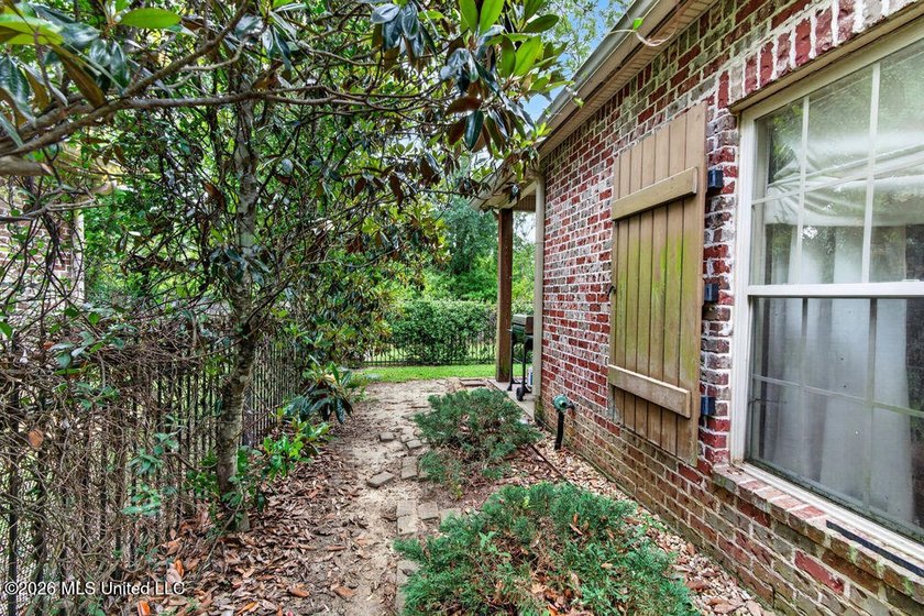 Located in the beautiful Acadian Village gated community and - photo 33