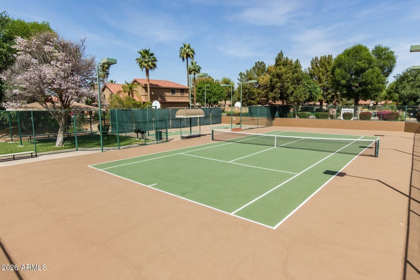 Seller Financing Available This 3 bedroom, 2 bathroom stucco - photo 34