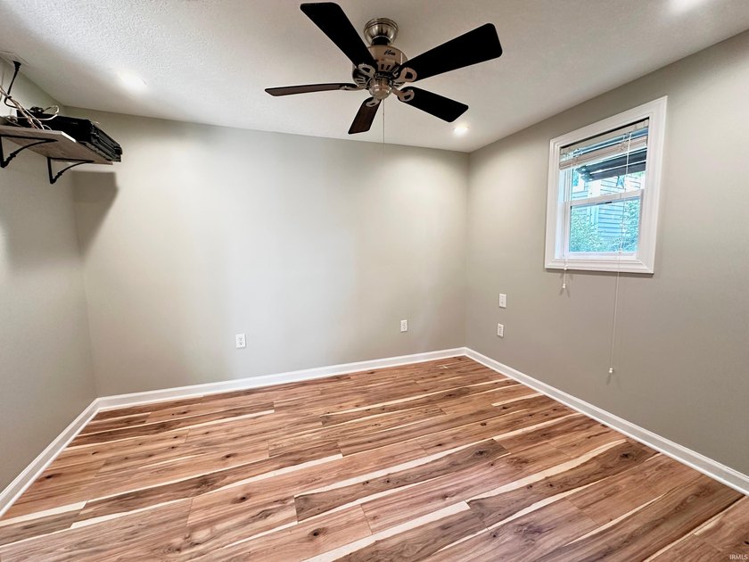 NO PROJECTS NEEDED! FULL RENO! This Irish Lake cottage is - photo 11