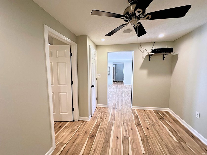 NO PROJECTS NEEDED! FULL RENO! This Irish Lake cottage is - photo 12