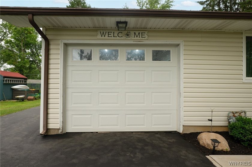 Welcome to 5633 Southside in Boston, NY-where the lawn is - photo 4