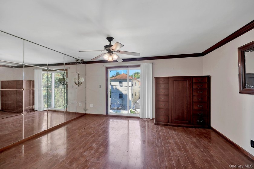 Opportunity Knocks! Ideal for savvy investors and primary - photo 14