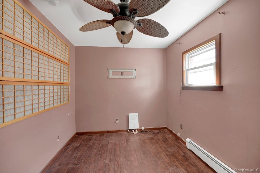 Opportunity Knocks! Ideal for savvy investors and primary - photo 16