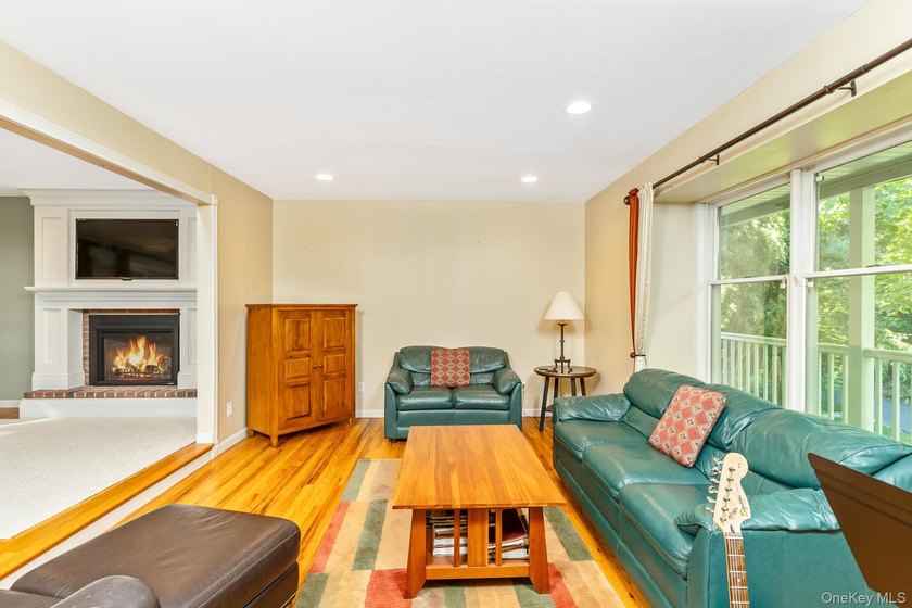 Welcome to this meticulously maintained Colonial, lovingly cared - photo 11