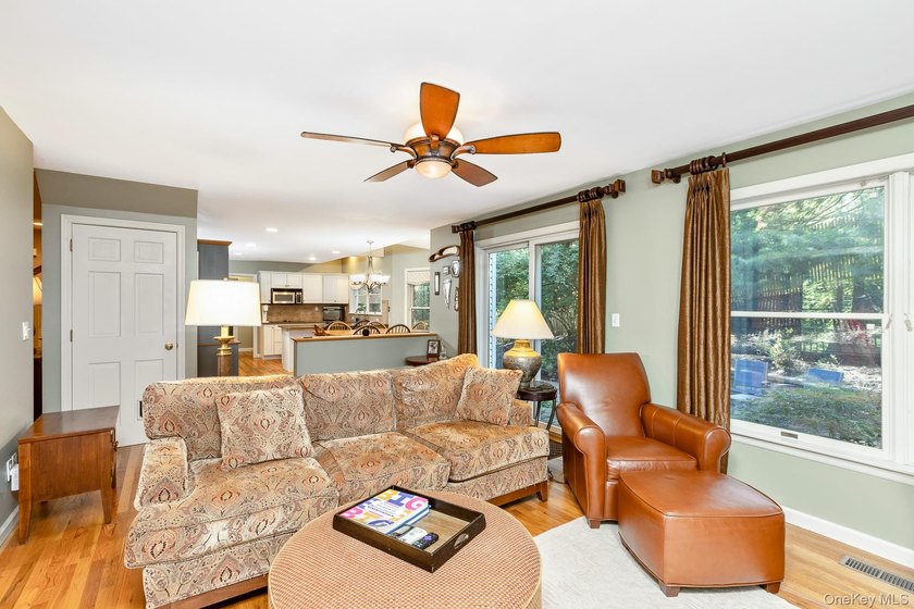 Welcome to this meticulously maintained Colonial, lovingly cared - photo 15