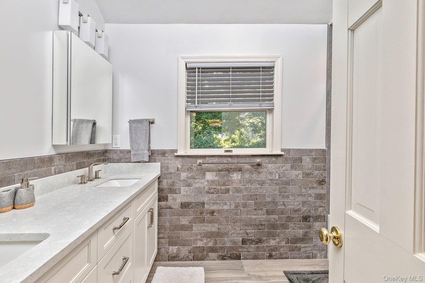 Welcome to this meticulously maintained Colonial, lovingly cared - photo 28