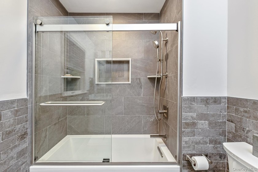 Welcome to this meticulously maintained Colonial, lovingly cared - photo 30