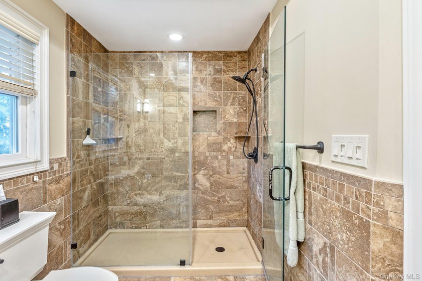Welcome to this meticulously maintained Colonial, lovingly cared - photo 35