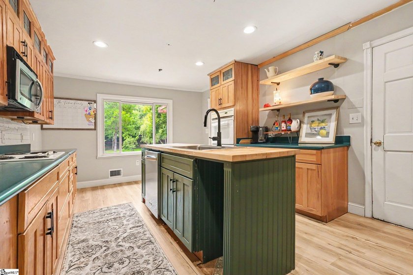 Escape to peaceful country living at 440 Bowen Rd., where - photo 8