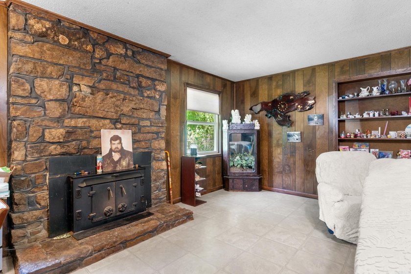 Discover your perfect retreat in this charming 2,058 square foot - photo 11
