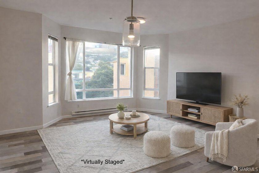 Gorgeous Top floor 2 bedrooms/2 baths, and a great open floor - photo 2